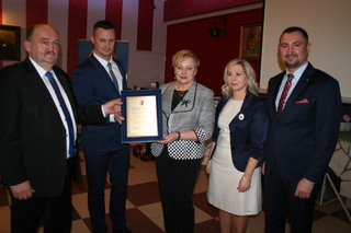 Mini 684e6350 9772 4c10 9745 30779422a7f4