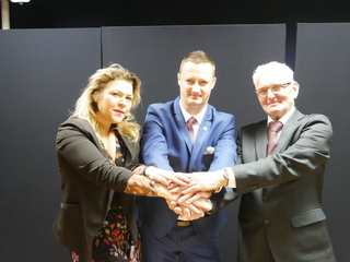 Mini d6a444e3 99c0 413f aa7f 46c88ab02692