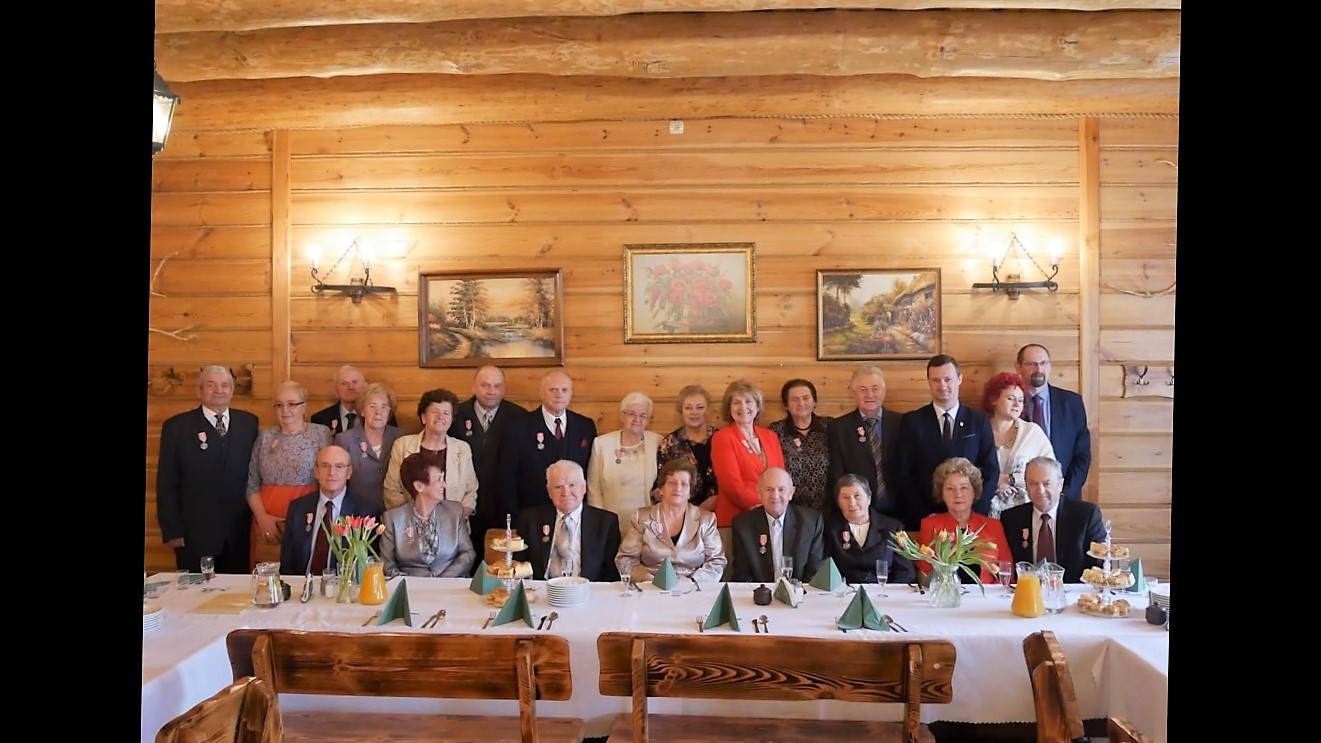 Aec200ef 057f 44f8 9b6c 3929bbdba4f5