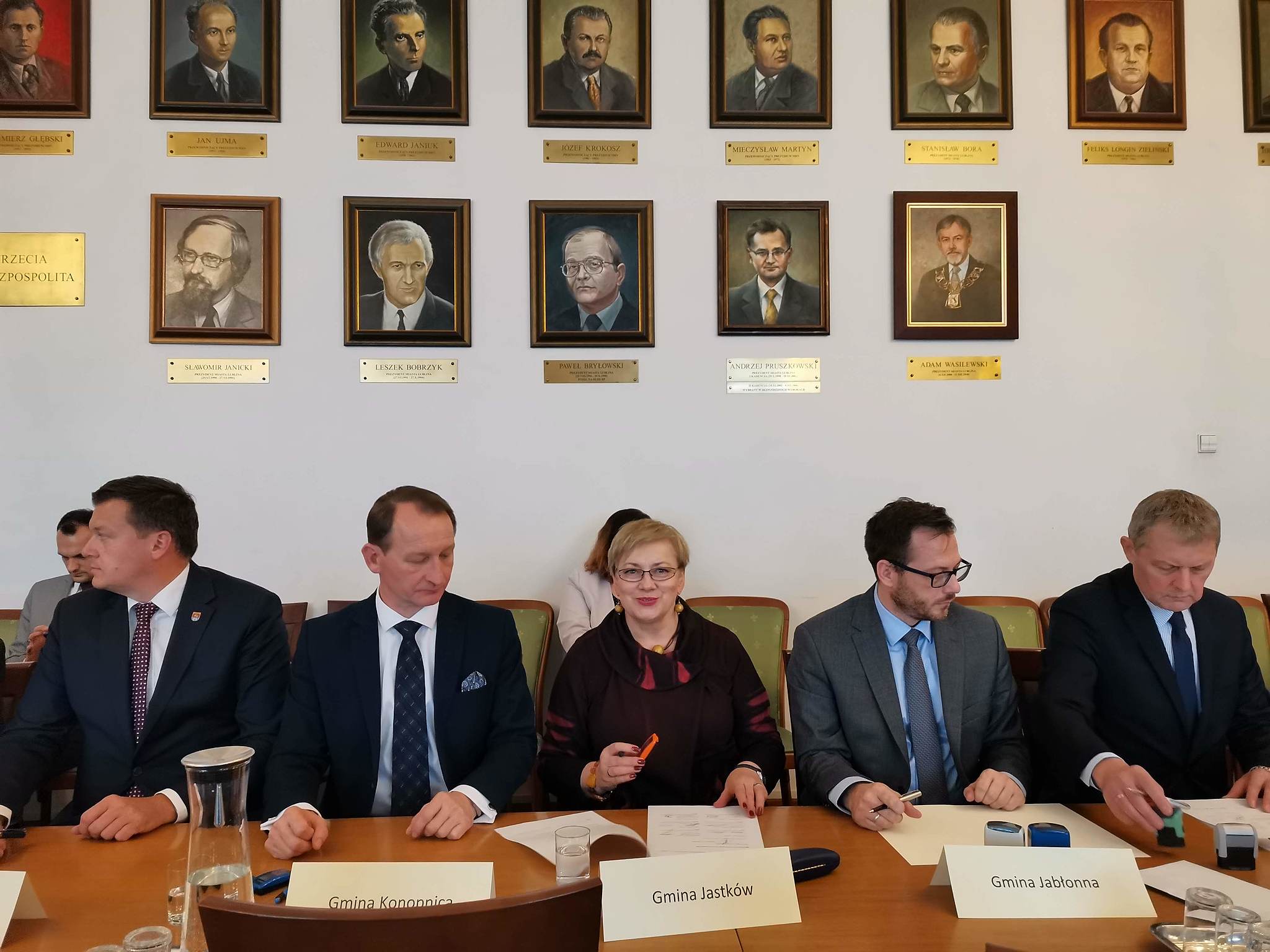 6c16f2a8 a1d7 45ef 9189 4b3f915bdb6e