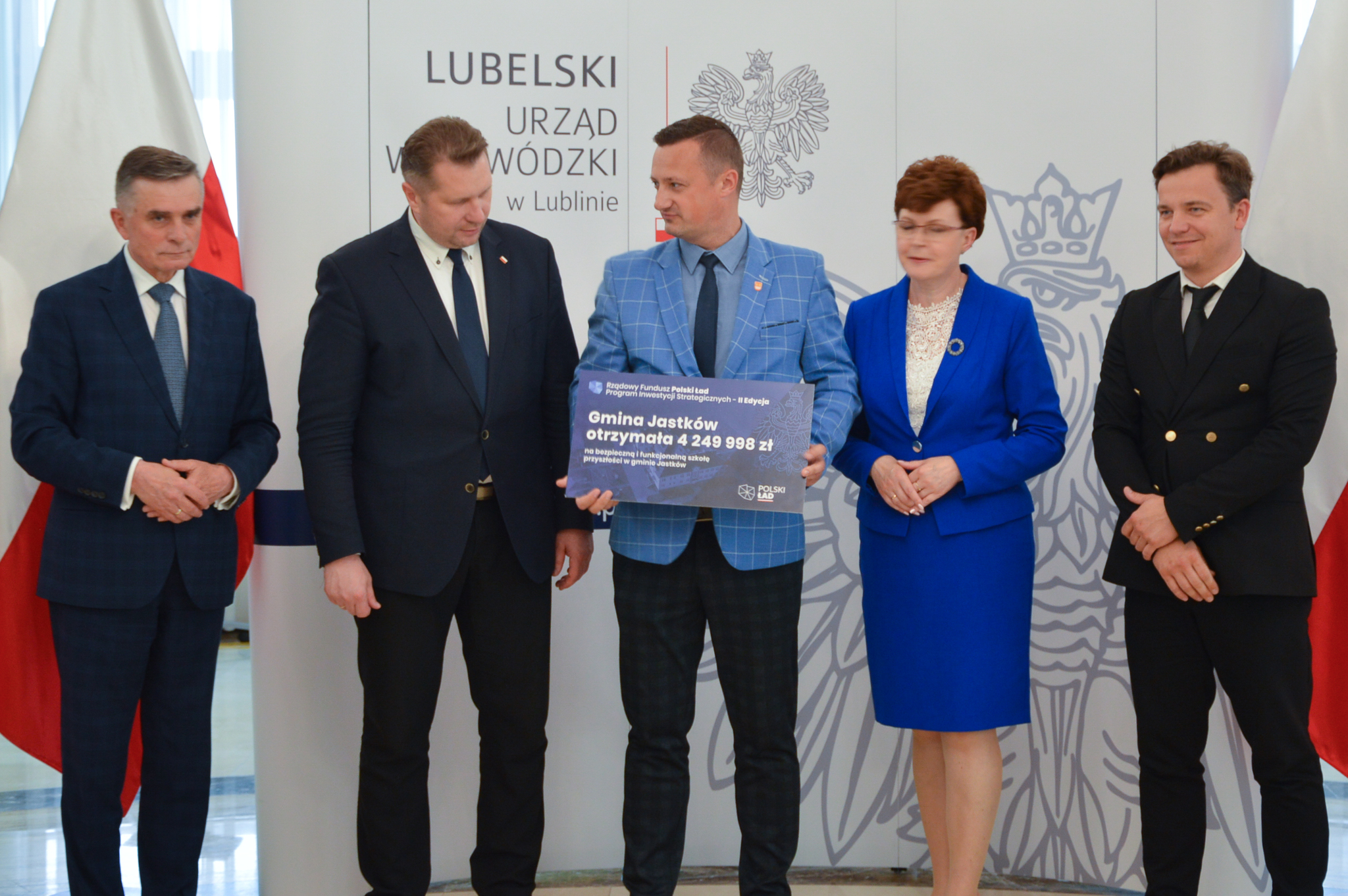 C35815e3 f534 47e9 a935 7023db5aad44