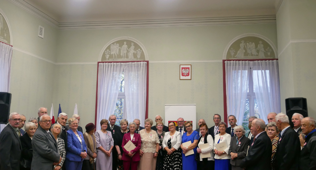 7aff96f5 05de 44f1 ba16 ac680cfd04ee