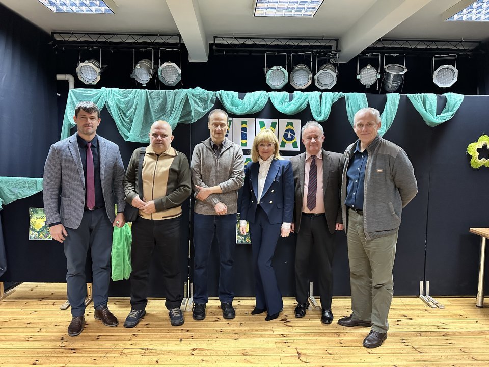 E832e6c6 d23d 44f3 9101 ab73ba5da2db