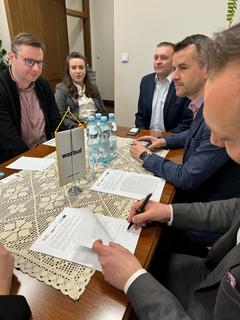 Mini 7e77e903 faec 486c bc07 a649b5f9f38c