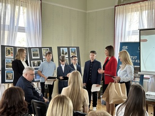 Mini 2e946000 d36c 4d4e b019 cec758060af2