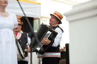 Mini da9e6c95 39c6 49a1 9730 e4d426cf18d7