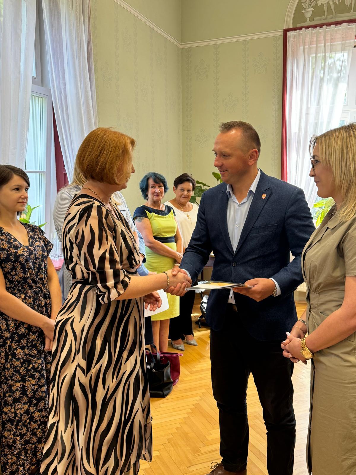 76b9e181 bde3 4ec6 bbf4 7289aeda58b1